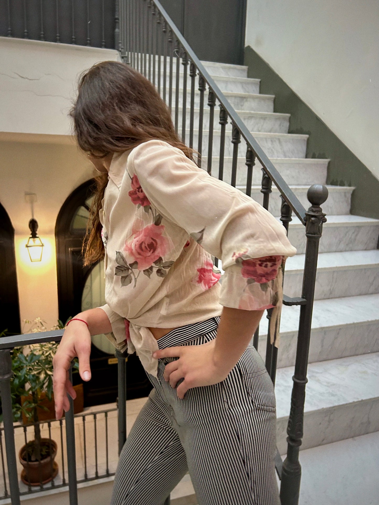 VINTAGE SHEER FLORAL SHIRT - soft beige rose print